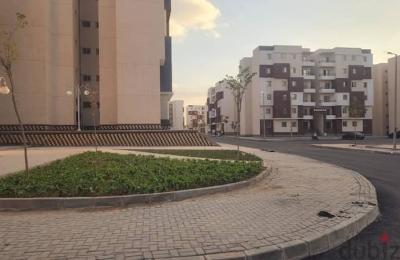 شقة للايجار بمدينة بدر (الاسكان المتميز) بجوار القطر الكهربائي